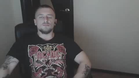 Snapshot of lev1ngston chatting on January 8, 10:04 am lev1ngston online show from January 8, 10:04 am