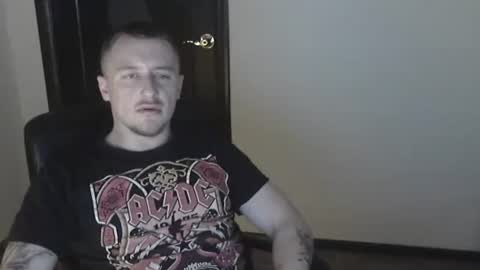 Snapshot of lev1ngston chatting on January 13, 4:50 am lev1ngston online show from January 13, 4:50 am