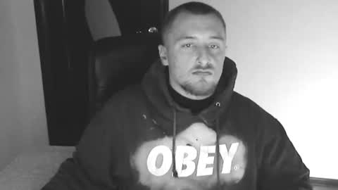 Snapshot of lev1ngston chatting on October 24, 1:40 pm lev1ngston online show from October 24, 1:40 pm