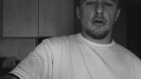 Snapshot of lev1ngston chatting on December 2, 12:54 pm lev1ngston online show from December 2, 12:54 pm