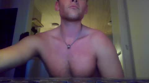 Snapshot of levaithen369 chatting on December 20, 10:17 pm levaithen369 online show from December 20, 10:17 pm