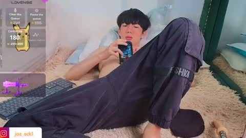 Levi  online show from March 7, 9:17 pm