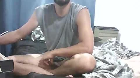 leviatanencasa online show from February 15, 3:42 pm