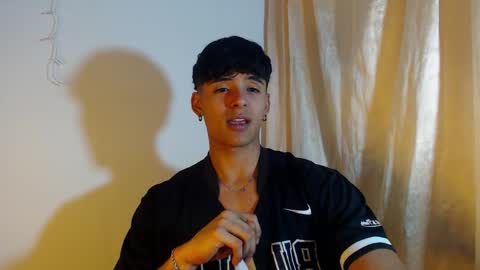 i  am lewis ly EDUARDO MEMDOZA15 online show from January 15, 9:18 pm