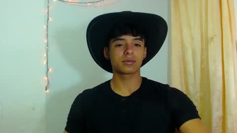 i  am lewis ly EDUARDO MEMDOZA15 online show from May 1, 2:54 pm