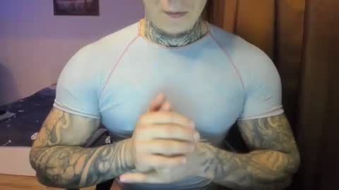 Snapshot of lewis_muscleee chatting on December 2, 8:15 pm blablablack online show from December 2, 8:15 pm