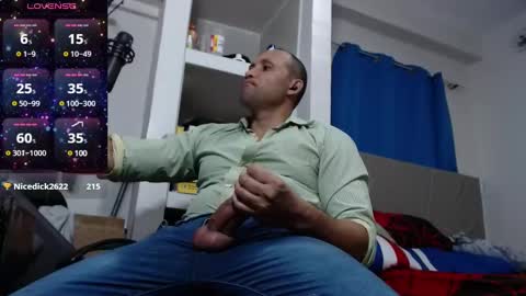 Snapshot of lewislamxxx chatting on January 9, 12:03 am Lewis online show from January 9, 12:03 am