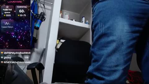 Snapshot of lewislamxxx chatting on January 10, 7:00 pm Lewis online show from January 10, 7:00 pm