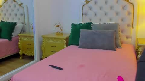    online show from November 16, 11:49 am