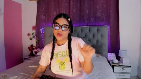 xiara online show from June 10, 2:01 am
