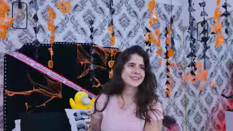 Snapshot of lexaderuso chatting on October 28, 7:49 pm LexaDeRuso online show from October 28, 7:49 pm