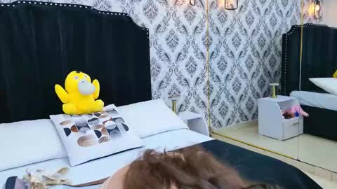 Snapshot of lexaderuso chatting on November 10, 7:46 pm LexaDeRuso online show from November 10, 7:46 pm