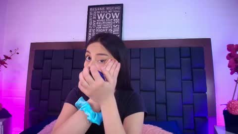 Snapshot of lexi_howard_ chatting on September 21, 1:35 pm Lexi Howard  online show from September 21, 1:35 pm