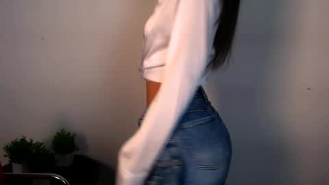 Snapshot of lexi_jos chatting on May 30, 12:57 pm Alexia online show from May 30, 12:57 pm