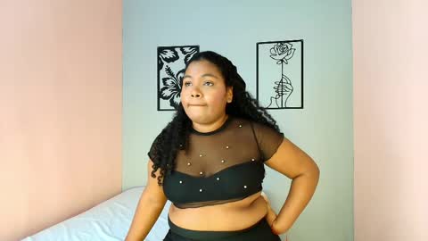lexi_lovee_ online show from April 22, 5:03 pm
