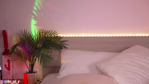 Snapshot of lexi_reed_ chatting on October 3, 2:14 pm Lexi Reed online show from October 3, 2:14 pm