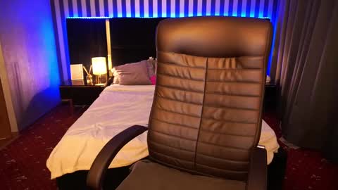 lexi_si online show from February 16, 5:15 pm