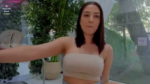 Snapshot of lexi_storm chatting on August 7, 7:10 am lexi_storm online show from August 7, 7:10 am