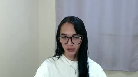 lexibabe_ online show from October 8, 4:37 pm