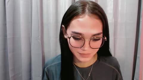 lexibabe_ online show from May 13, 6:22 am