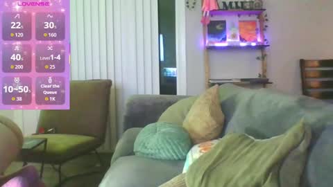 Snapshot of lexibaker96 chatting on September 22, 6:15 am Lexi Baby online show from September 22, 6:15 am