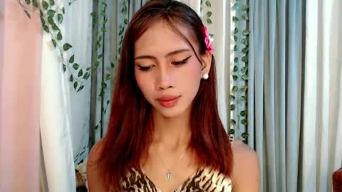 Snapshot of lexie_loveee chatting on June 22, 1:51 am lexie_loveee online show from June 22, 1:51 am