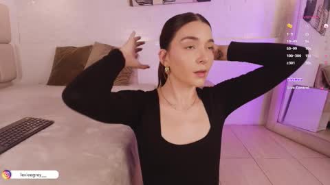 Lexie  online show from March 5, 12:44 pm