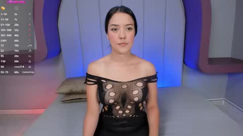 Lexie Thompson  online show from September 11, 12:05 pm