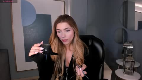 Lexie  online show from February 24, 7:12 pm