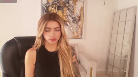 Snapshot of lexiewayne chatting on June 28, 6:03 pm Lexie online show from June 28, 6:03 pm