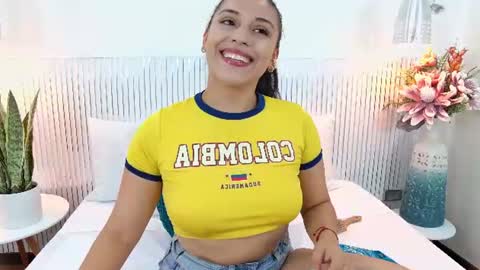 lexxi_gb online show from June 17, 7:04 pm