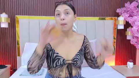 Snapshot of lexxi_gb chatting on July 10, 8:33 pm lexxi_gb online show from July 10, 8:33 pm