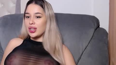 Snapshot of lexxyselena chatting on September 14, 7:57 pm Lexxyselena online show from September 14, 7:57 pm