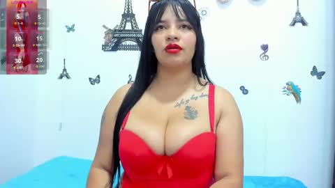 Snapshot of lexxyy26 chatting on April 30, 10:54 am lexxyy online show from April 30, 10:54 am