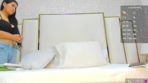 lexy and mia online show from September 14, 2:54 am