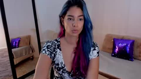 Snapshot of lexy_fox2 chatting on June 24, 3:27 am Lexy online show from June 24, 3:27 am