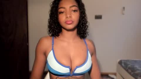 LEXY - Independent account online show from December 17, 2:12 pm