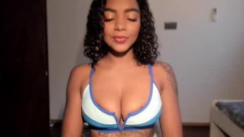 LEXY - Independent account online show from December 22, 1:08 pm