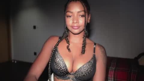Snapshot of lexy_squirt_queen chatting on June 25, 7:18 pm LEXY - Independent account online show from June 25, 7:18 pm