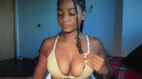 Snapshot of lexy_squirt_queen chatting on June 27, 10:31 am LEXY - Independent account online show from June 27, 10:31 am