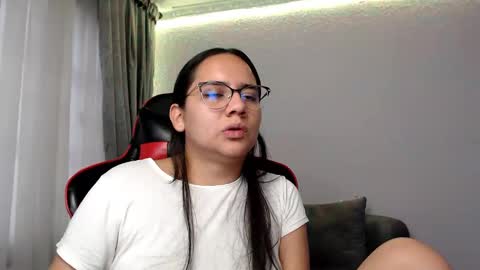 Snapshot of lexydavis chatting on December 3, 8:50 pm Lexy Davis online show from December 3, 8:50 pm