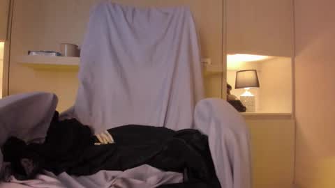 Snapshot of lexyquinn_ chatting on March 26, 4:29 am L I A online show from March 26, 4:29 am