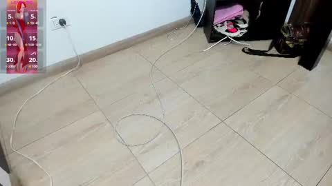 lexyy24_ online show from July 1, 9:22 am