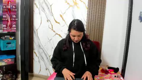 lexyy24_ online show from July 3, 9:27 am