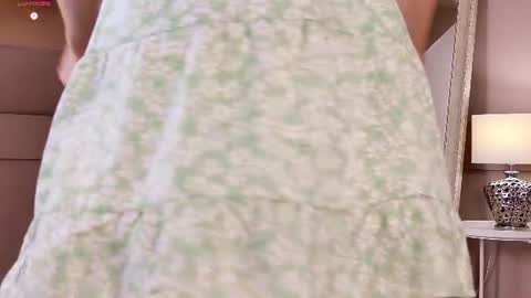 Snapshot of leyaatwood chatting on August 8, 4:31 pm leyaatwood online show from August 8, 4:31 pm