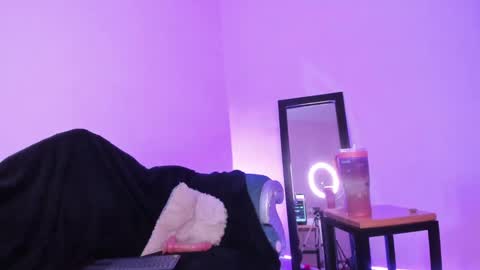   online show from January 12, 5:24 am