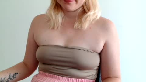 Leyla online show from August 4, 5:54 am