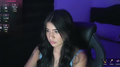 Snapshot of leyla_sans chatting on November 20, 12:33 am Leyla online show from November 20, 12:33 am