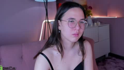 leylamirage online show from March 11, 12:22 pm