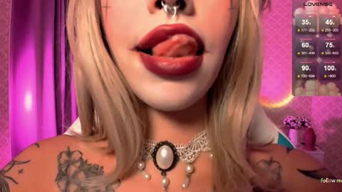 LEA online show from October 12, 2:38 pm